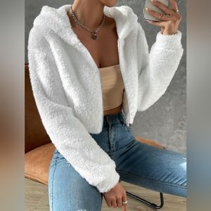 EZ dropped shouldered white crop hoodie. Worn once. Medium